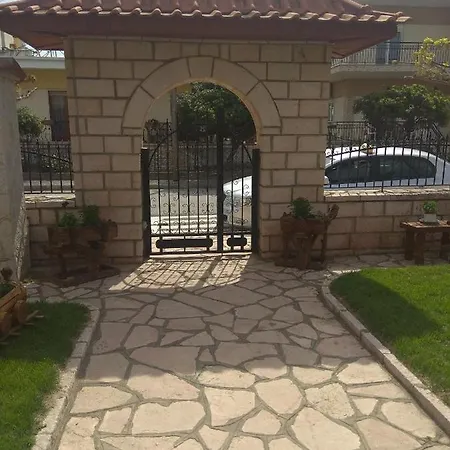 Simos Apartment *