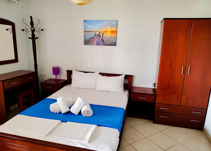 Simos Apartament *