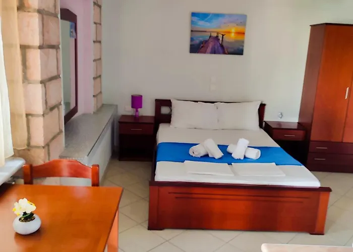 Apartament Simos Korinós