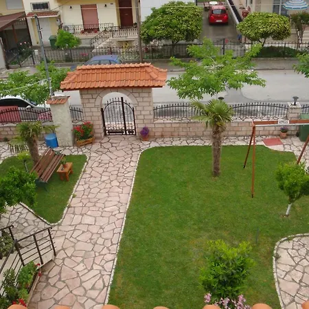 Simos Apartment *