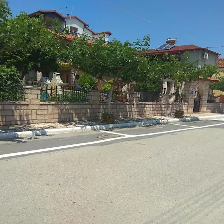 Simos *