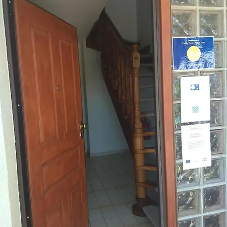 Simos Appartement Korinós