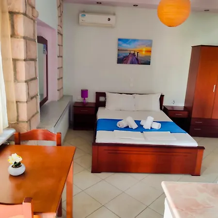Apartament Simos Korinós