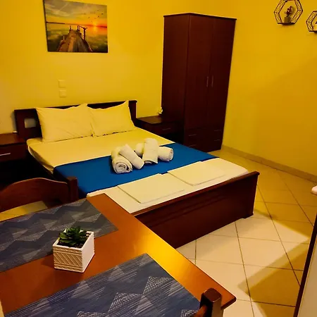 Apartament Simos Korinós