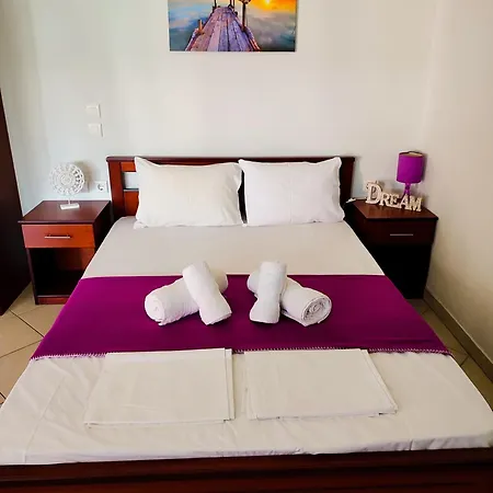 Simos Appartement Korinós