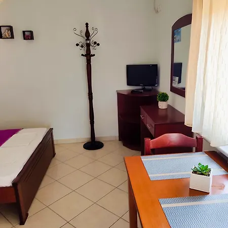 Apartament Simos Korinós