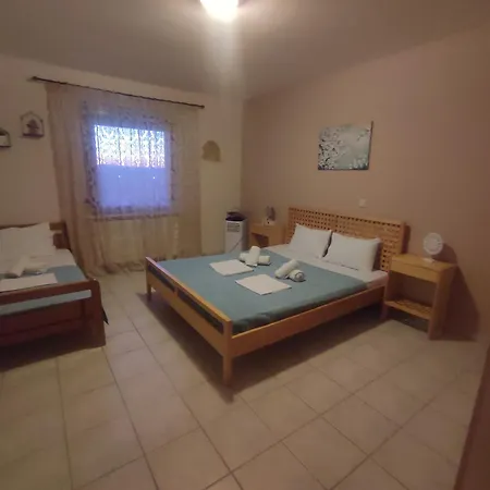 Apartament Simos *