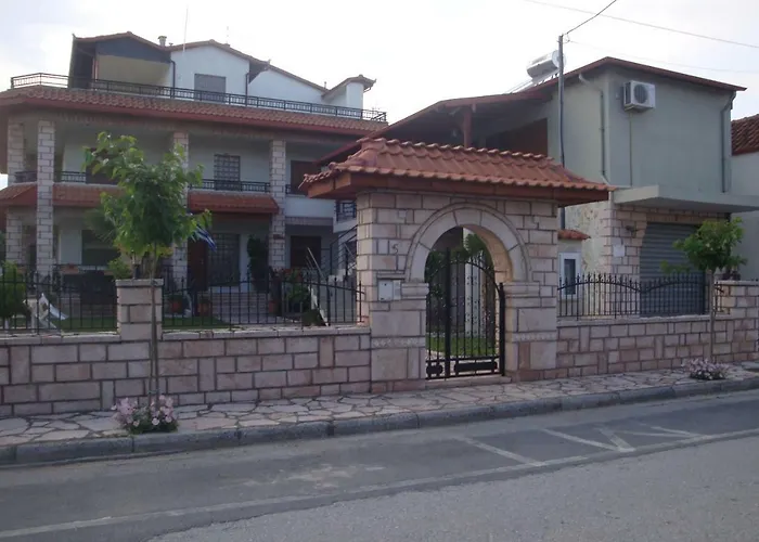 Simos *