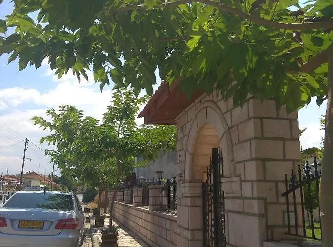 Simos * Korinósz